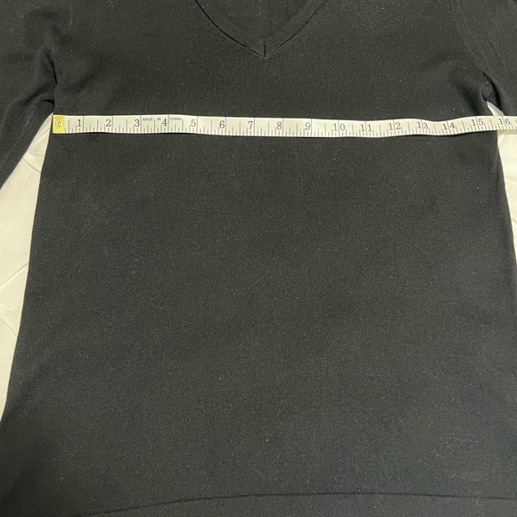 Saks Fifth Avenue Silk Cashmere V Neck Sweater - Picture 9 of 9